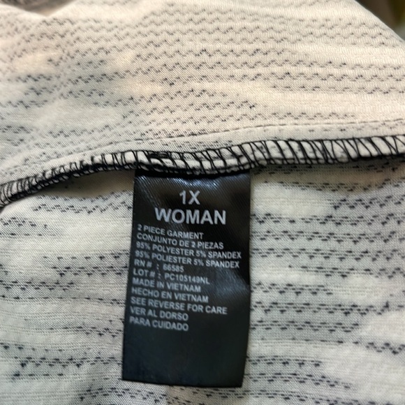 Perceptions Black and White Cropped Open Short Sleeve Women's Jacket - size 1X - Picture 4 of 5